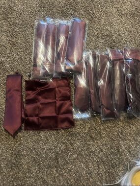 Classic Men's Burgundy Satin Tie and Pocket Square Set